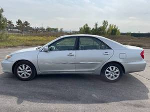 lot 22 image: 2004 Toyota Camry Xle V6 - 2 OWNERS