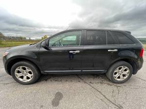 lot 8 image: 2013 Ford Edge SE - AWD