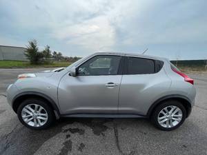 lot 20 image: 2011 Nissan Juke SV - AWD