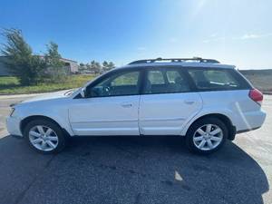 lot 17L image: 2008 Subaru Outback 2.5I Limited - AWD