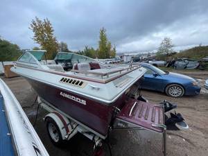 lot 25M image: 1985 Four Winds 17ft Boat