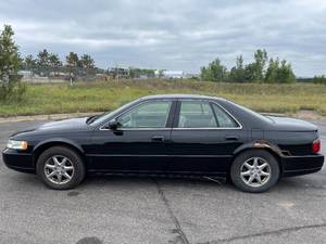 lot 114B image: 1999 Cadillac Seville STS