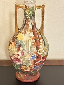 lot 9 image: Antique Franz Anton Mehlem Bonn Handled Vase