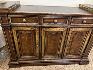 lot 6 image: Vintage Drexel Heritage Sideboard