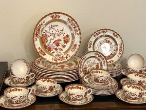 lot 4 image: Set of Spode India Tree China Dishes