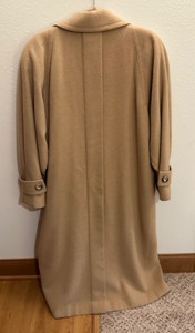 lot 36 image: Ladies Camel Hair Coat