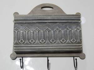 Decorative Mail and Key Hook