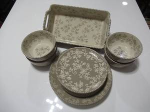 temp-tations by tara Floral Lace Set