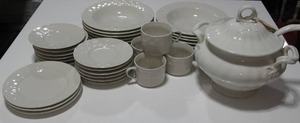 Large Set of Pfaltzgraff Traditions Ribbon Dishes