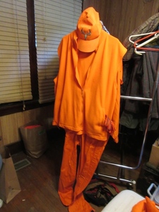lot 204 image: BLAZE ORANGE HUNTING CLOTHING