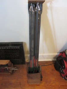 lot 134 image: MAXIMA 250 WITH QUIVER AND HUNTING KNIFE