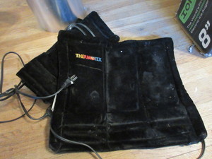 lot 145 image: THERMOTEX  FAR INFRARED HEATING PADS