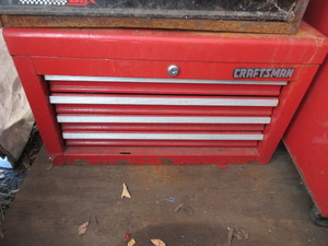 lot 232 image: CRAFTSMAN TOOL CHEST WITH CONTENTS SHOWN