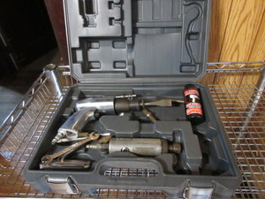 lot 244 image: CHAMPION POWER EQUIPMENT AIR IMPACT TOOLS