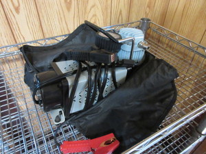 lot 245 image: KLUTCH 12 VOLT HIGH VOLUME AIR INFLATOR WITH CARRY BAG - LIKE NEW