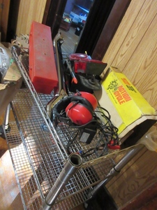 lot 250 image: AUTOMOTIVE ACCESSORIES