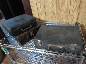 lot 256 image: TOOLS AND RELOADING TYPE STUFF