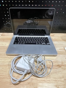 lot 8 image: 2012 13 MacBook