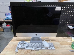 lot 19 image: Late 2012 Apple 21.5 Desktop Computer
