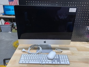 lot 20 image: Late 2013 Apple 21.5 Desktop Computer