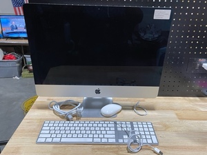 lot 22 image: Late 2013 Apple 21.5 Desktop Computer