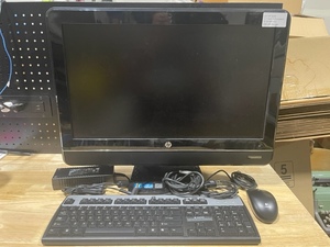 lot 33 image: 23 HP Compaq 8200 Elite