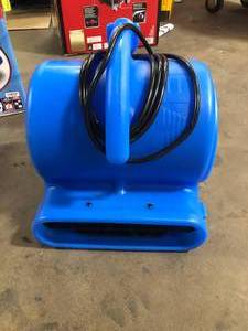 lot 13 image: B-Air 14 HP Air Mover Blower Fan for Water Damage Restoration Carpet Dryer Floor Home and Plumbing Use in Blue Customer Returns See Pictures