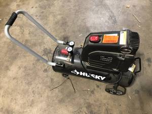 lot 40 image: Husky 8G 150 PSI Hotdog Air Compressor   Customer Returns See Pictures