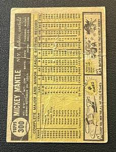 lot 3 image: Mickey Mantle 1961 Topps #300 - very rare vintage baseball card