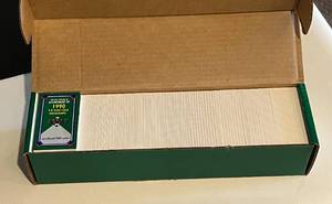lot 246 image: 1990 Upper Deck Baseball Complete Set MLB Cards