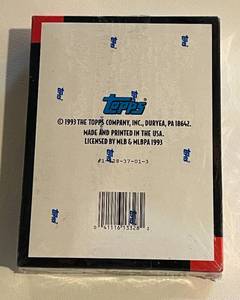 lot 263 image: 1993 Topps Stadium Club Sealed Pack Box, 24 packs of cards