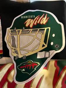 lot 283 image: Minnesota Wild Hockey Fan Pack - flag and decor