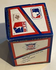 lot 291 image: Minnesota Twins 1991 World Series Autographed Commemorative Baseball - New in Box