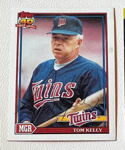 lot 294 image: Tom Kelly and Randy Bush on card autos - Minnesota Twins Baseball Cards