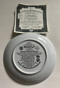 lot 300 image: Johnny Bench The Final Home Run Limited Edition Plate by The Bradford Exchange Baseball