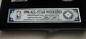 lot 314 image: 1994 NBA All-Star Pin Set, Limited Edition, numbered 2881000 - Minnesota Timberwolves Basketball