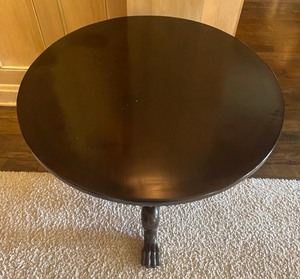 lot 52 image: Entruscan Pedestal Table