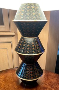 lot 65 image: Stylish Table Lamp