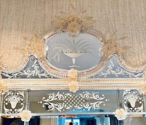 lot 3 image: Gorgeous Venetian Wall Mirror