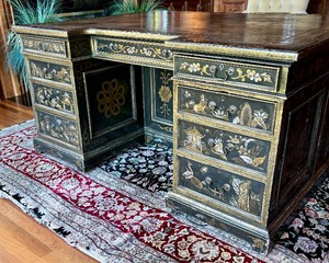 lot 25 image: Antique 1820-1830 English Lt Geo Pedestal Desk