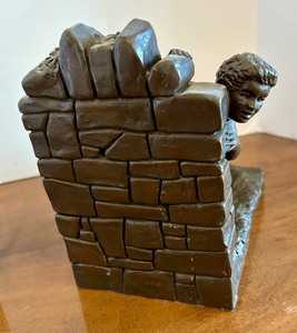 lot 184 image: Pair of Handmade Hide and Seek Bookends by Genesis Fine Arts