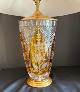 lot 191 image: Vintage Glass Table Lamp