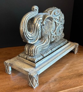 lot 194 image: Elegant Elephant Decorative Figurine