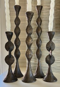 lot 200 image: Set of Five Bronze Brutalist Modernistic Artisan Crafted Candle Holders by Tom Corbin