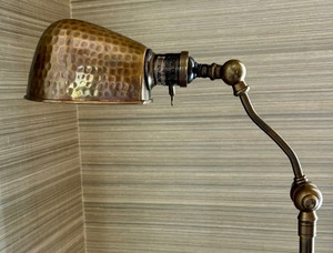 lot 201 image: Stylish Floor Lamp