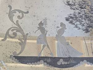 lot 149 image: Beautiful Etched Glass Mirror Vanity Tray