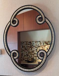 lot 140 image: Gorgeous Gold and Black Wall Mirror