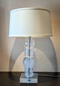 lot 141 image: Robert Kuo Rock Crystal Table Lamp