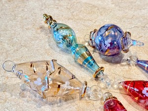 lot 154 image: Six Handblown Egyptian Glass Ornaments