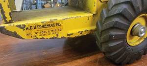 lot 105 image: Vintage Nylint Letourneau Scraper Tournahopper